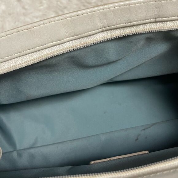 COLE HAAN TRINITY Baguette style Leather White Satchel silver tone hardwares. - Picture 13 of 14